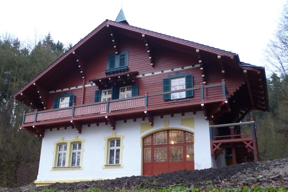 1903